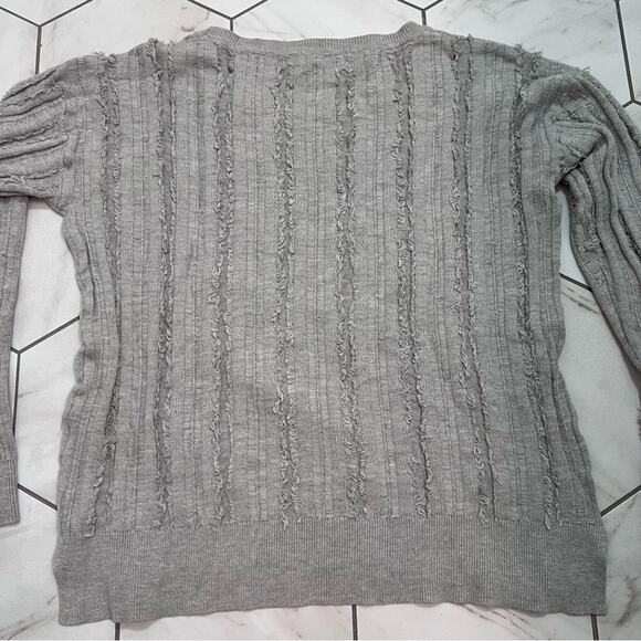 Harper Lane Gray Sweater Size M - Picture 8 of 8